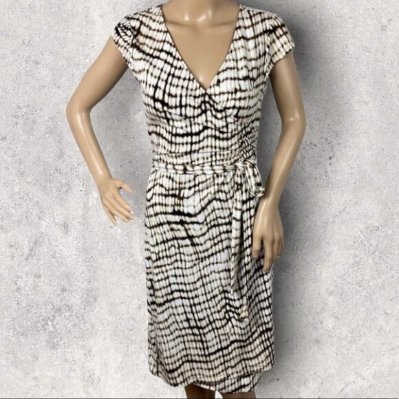Ann Taylor Animal Print Wrap Dress Midi Belt‎ Tie Waist XS Brown White V-Neck - Picture 2 of 15